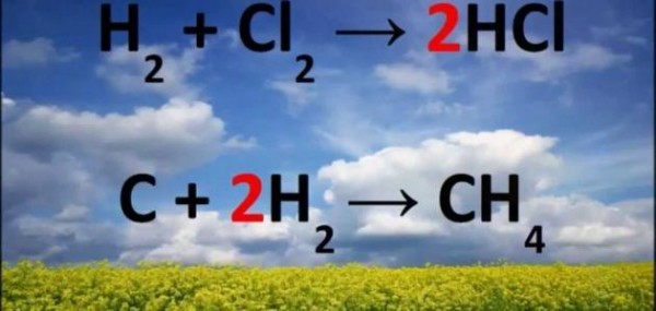 ماذا تسمى المواد الكيميائية الموجودة على يسار السهم في المعادلة الكيميائية