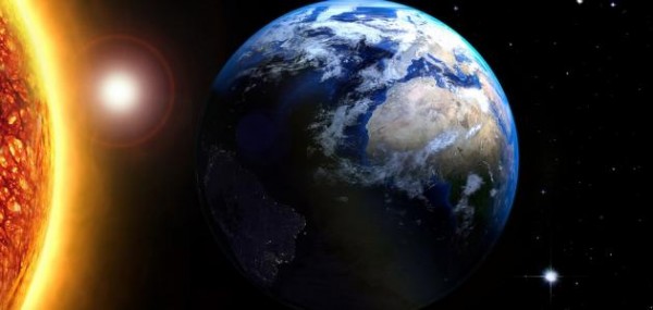 ماذا ينتج عن ميل محور الأرض أثناء دورانها حول الشمس