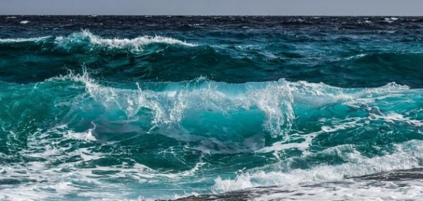 حل مسألة ماذا تسمى الحركة المستمرة لمياه المحيط