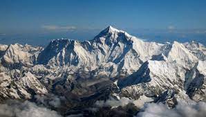 صح ام خطا ، أعلى قمة في العالم هي قمة جبل إيفرست ، وتقع في جبال الأنديز