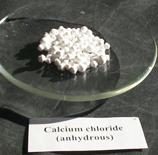 ما هي الصيغة الكيميائية لكلوريد الكالسيوم ثلاثي الماء